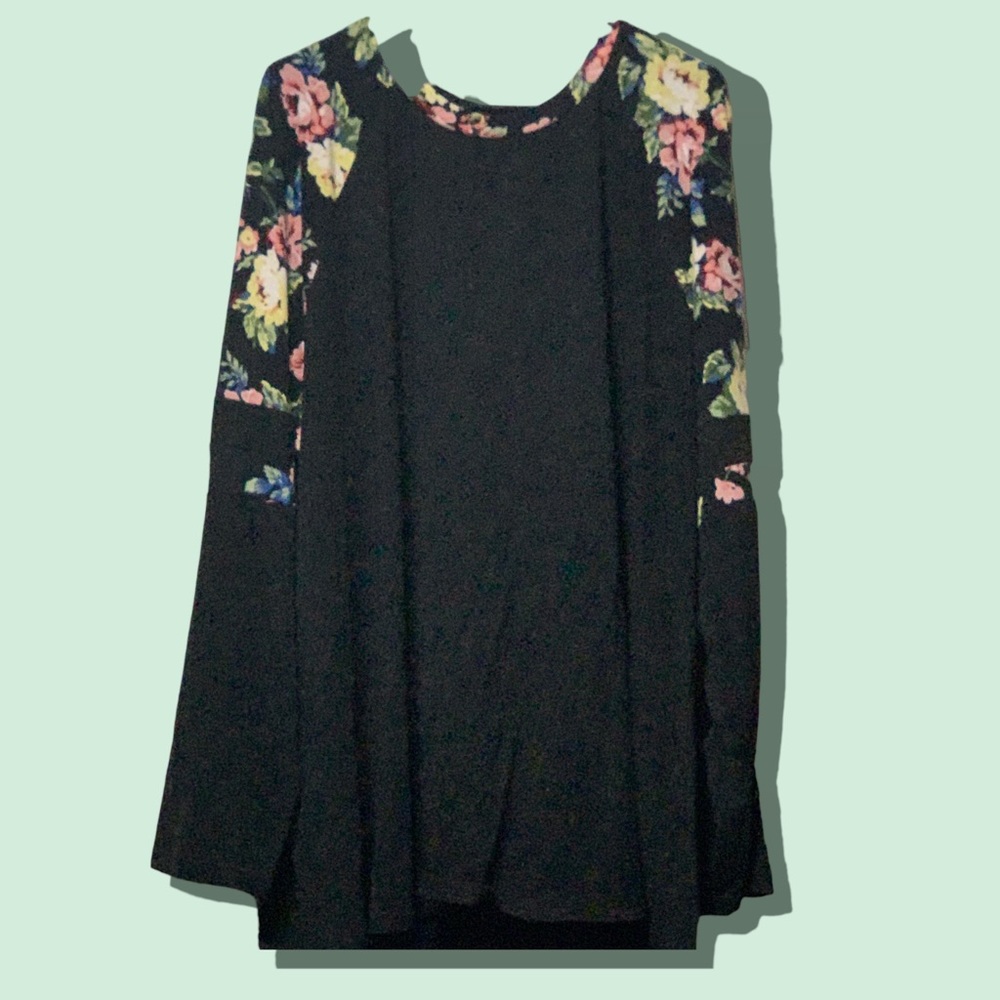 Emery Rose Floral Long sleeve
